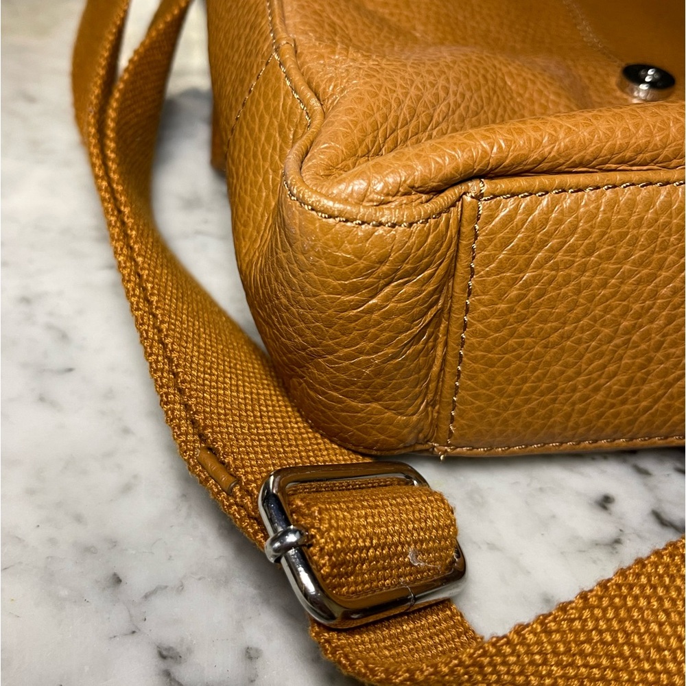 Cole Haan Leather Messenger Bag 9.5/10 NWOT - Picture 6 of 10